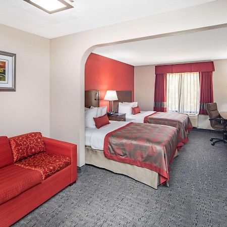 รามาดา บาย วินด์แฮม อัลฟาเรตตา Hotel อัลฟาเรททา ภายนอก รูปภาพ