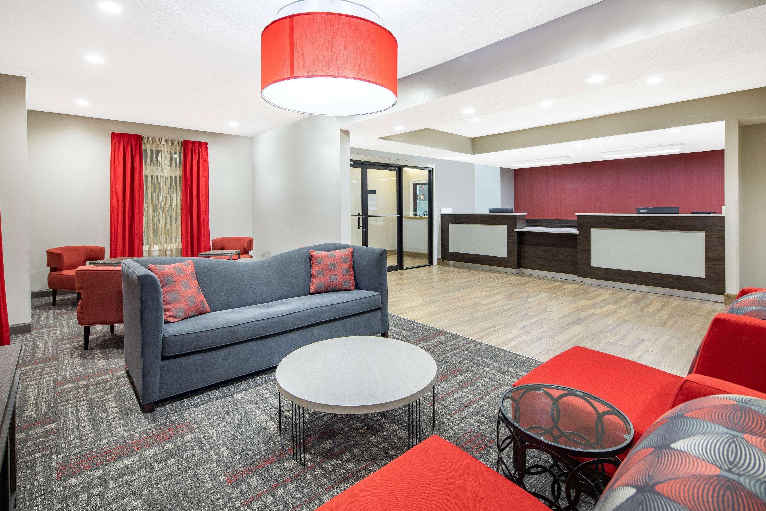 รามาดา บาย วินด์แฮม อัลฟาเรตตา Hotel อัลฟาเรททา ภายนอก รูปภาพ