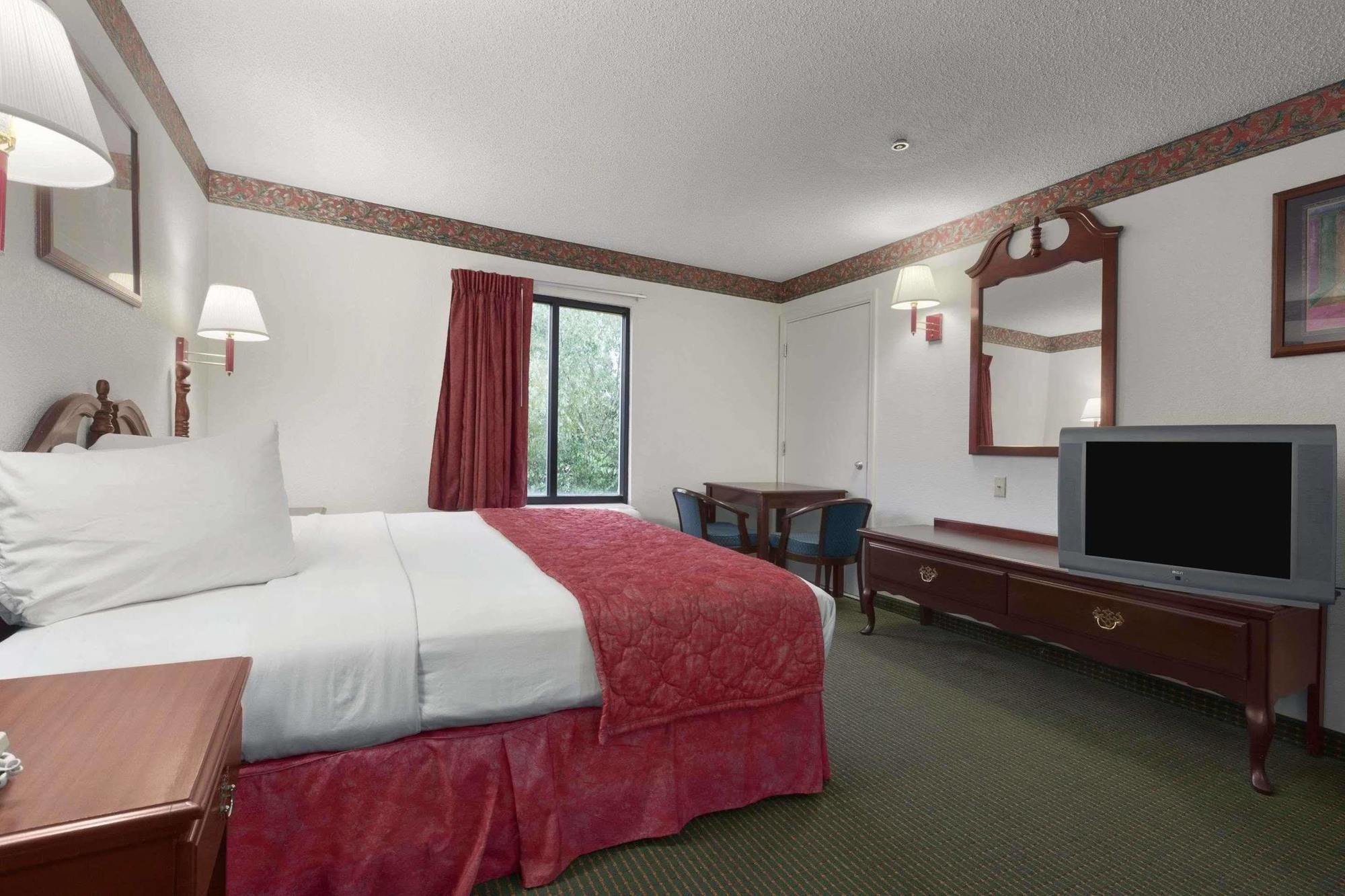 รามาดา บาย วินด์แฮม อัลฟาเรตตา Hotel อัลฟาเรททา ภายนอก รูปภาพ